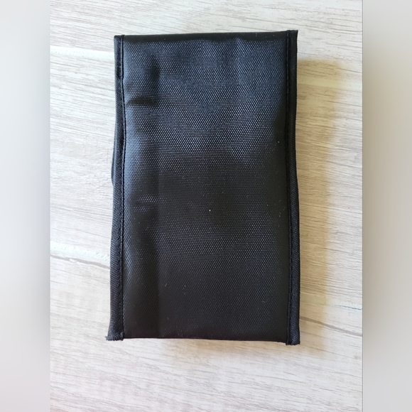 3 Piece Manicure Set Travel Home with Pouch and Mirror - Picture 4 of 4